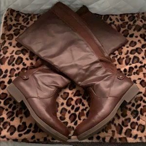 Knee high Brown Boots size 7
